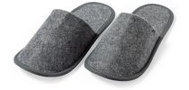 Pair of unisex slippers. Made in Felt RPET