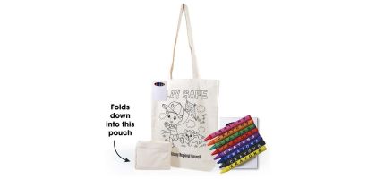 Get Crafty Folding Calico Bag and Crayons