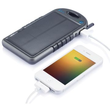 Swiss Peak Water Resistant Solar Charger